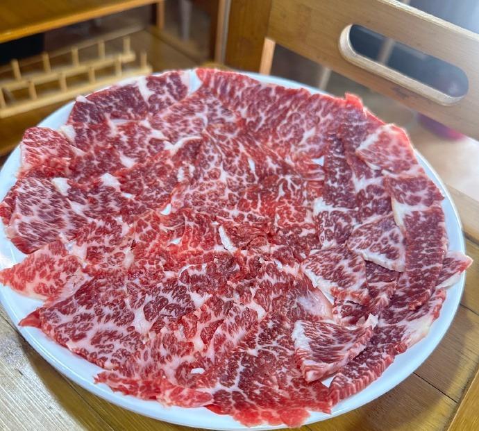 食食如意.˚𖦹 𖦹°‧
咕噜咕噜Q··0
昆明·清真希记希牛涮牛肉火锅(金实