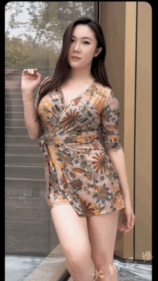 她属于那种美女？
阅历丰富的猜一猜！