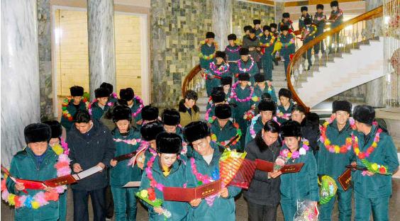 咸镜南道一批青年志愿奔赴社会主义建设一线
咸镜南道有一批青年志愿奔赴社会主义建设