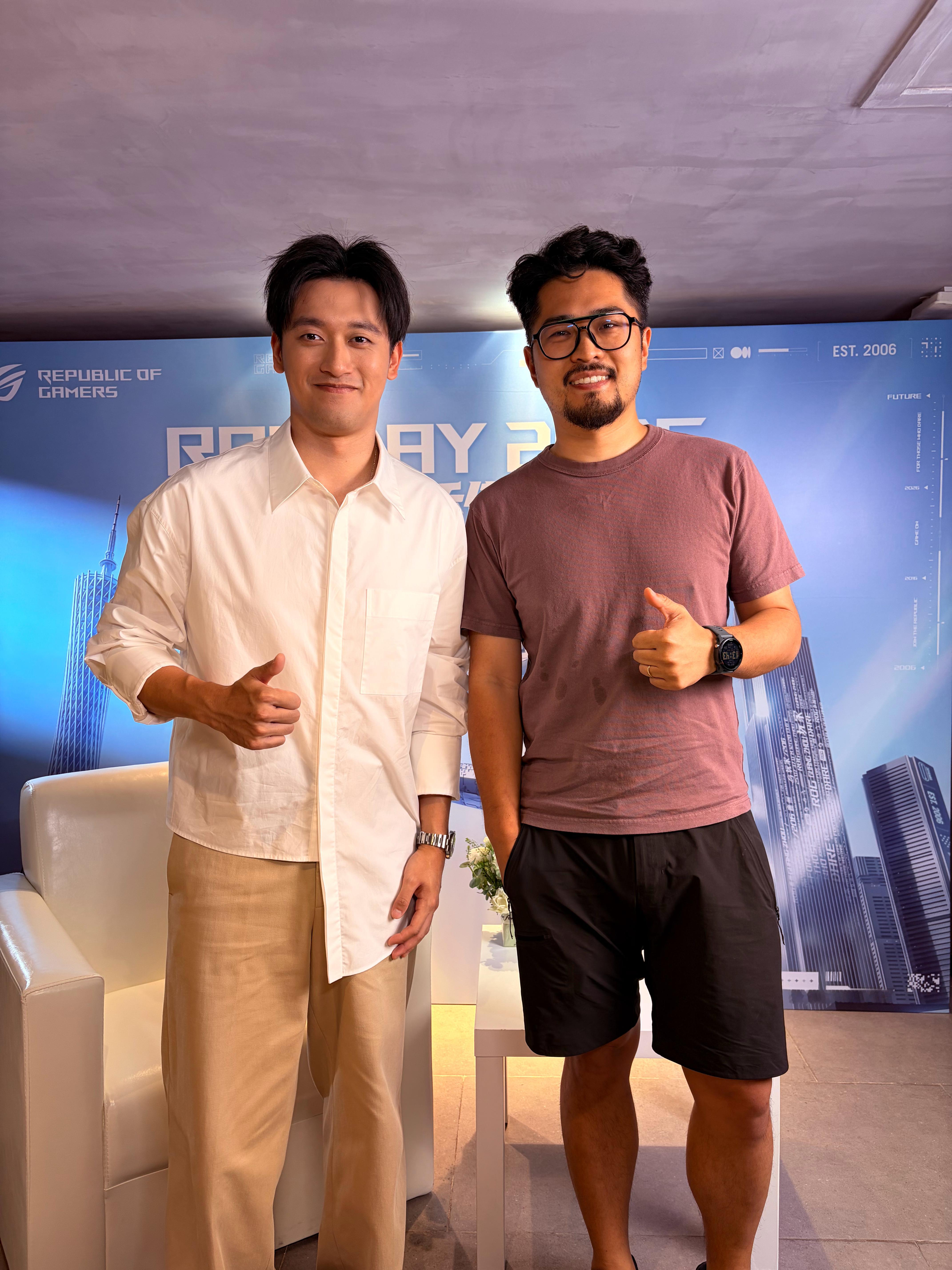 ROG 官方代言人和野生代言人的首次会晤，哈哈哈，从玩家的角度问了冠宇一些问题，
