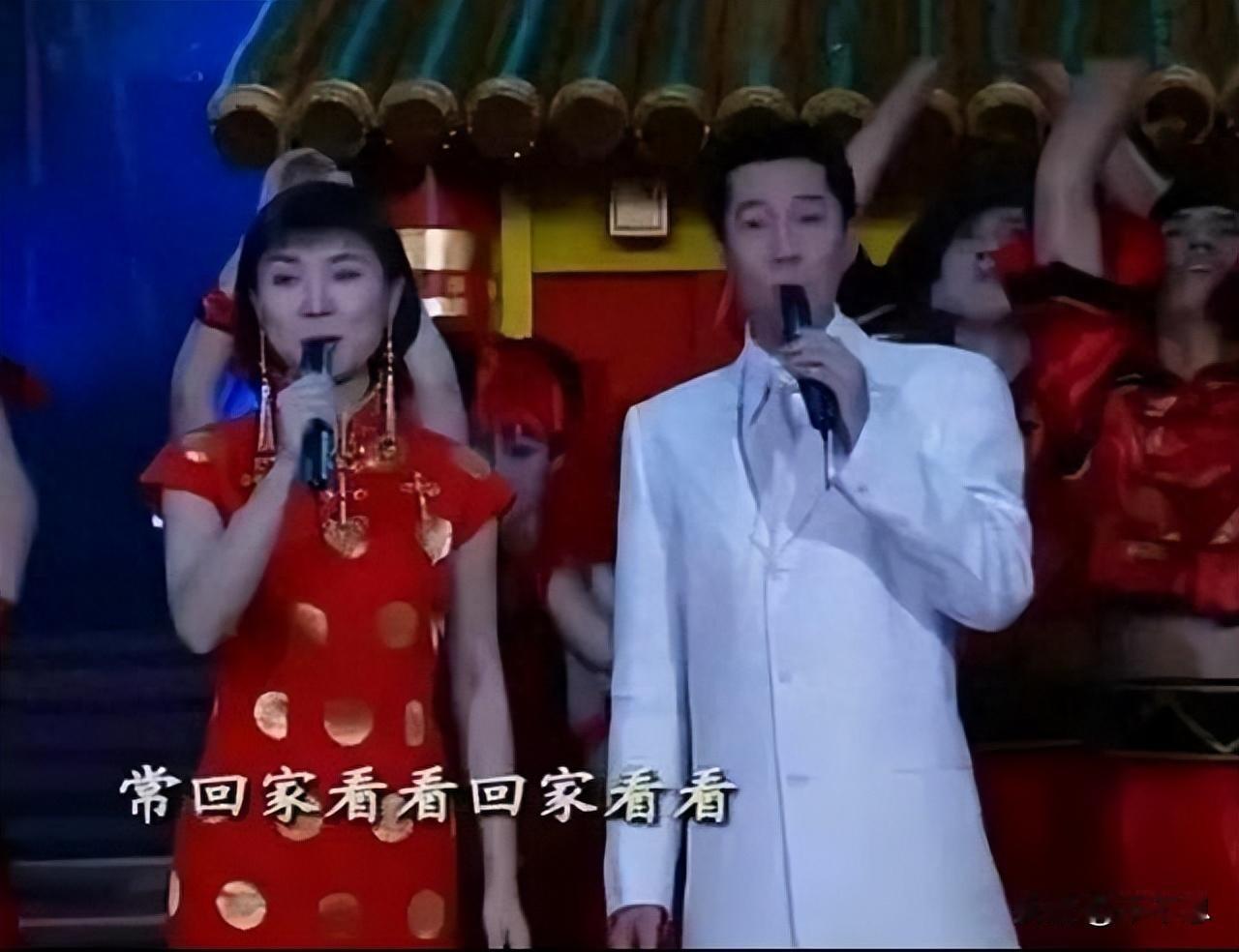 陈红，一个曾在春晚大放异彩的演员，最近因卷走丈夫12亿财产而引发热议。
我的天，