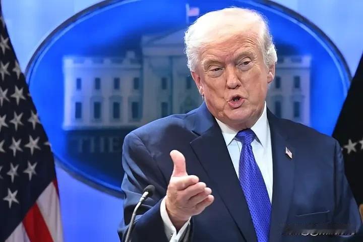 这不是第一次，也绝不会是最后一次。双方早已放弃体面辩论，靠情绪和攻击性语言收割流