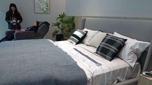 一千万个枕头卖出去后，床品行业变天

亚朵深睡枕Pro累计销量突破1000万件，