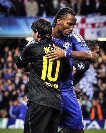 回顾一下德罗巴自传中的这则轶事：“迪马特奥教练总是做同样的事情：他会给我们看一份