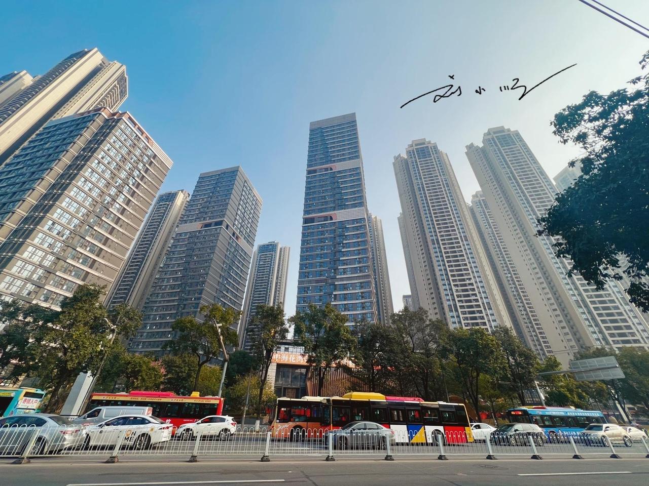 游客的困惑：为什么大家都说广州热，却从没被选入“火炉城市”？

前段时间，全国很