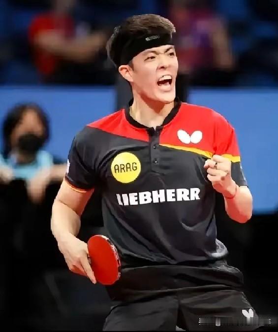 WTT多哈冠军赛男单首轮1/16决赛：邱党VS吴晙诚。
  这是一场精彩的比赛，