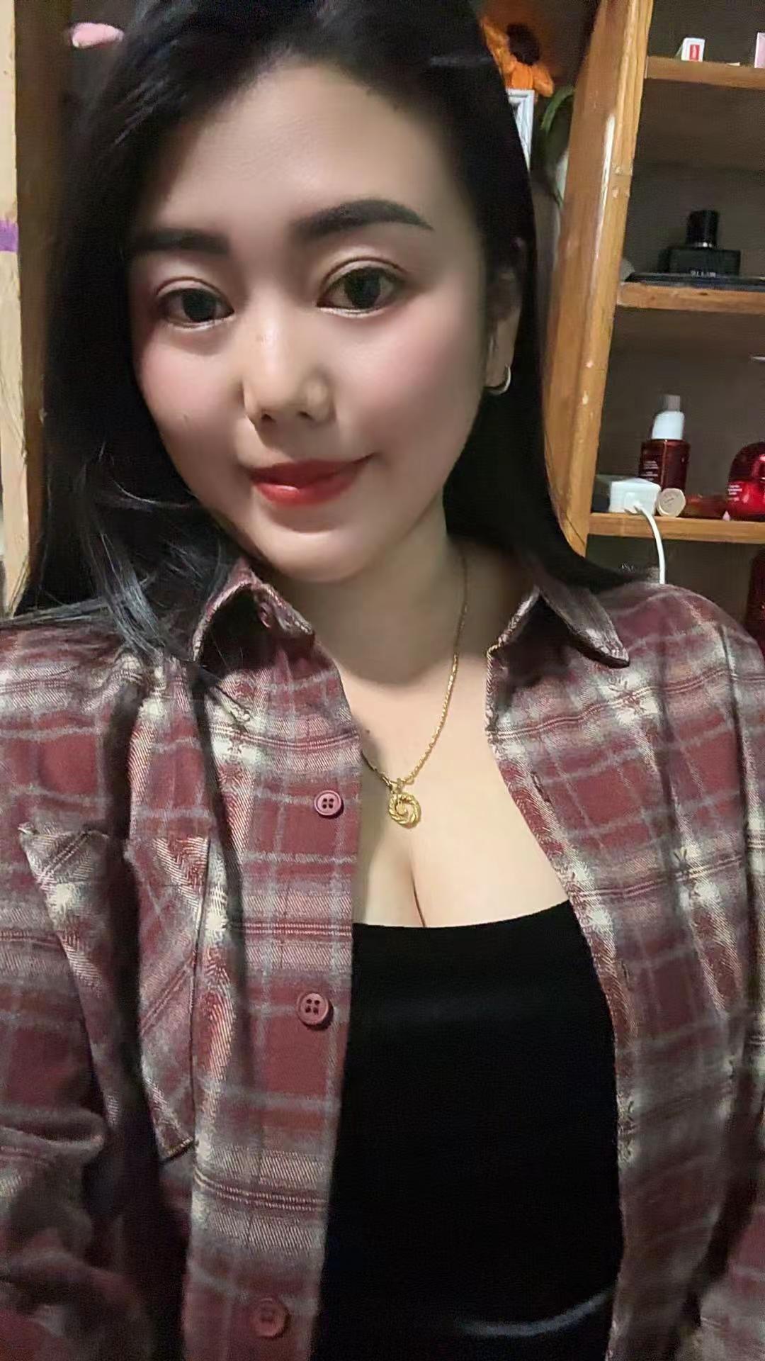 不知道怎么了，最近就想买新衣服