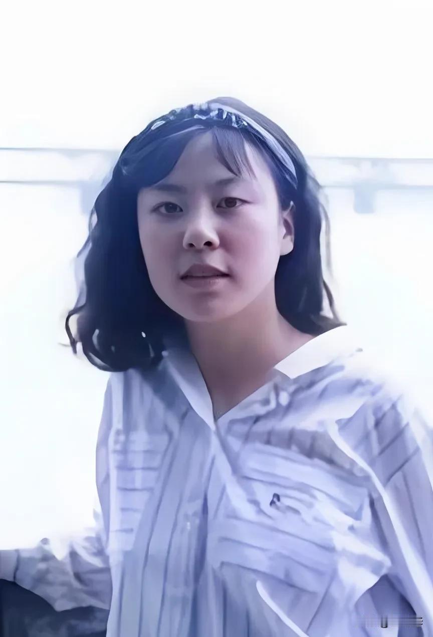 那年，吴承之考入中国科技大学，和班花朱明新相识相爱，婚后，相继生下两个“贴心小棉
