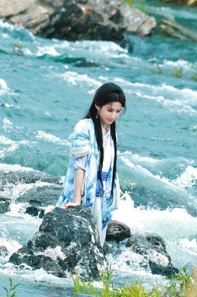 何不同舟渡没按照新规排序何不同舟渡 何不同舟渡里檀健次谢却山眼神全是戏，卢昱晓南
