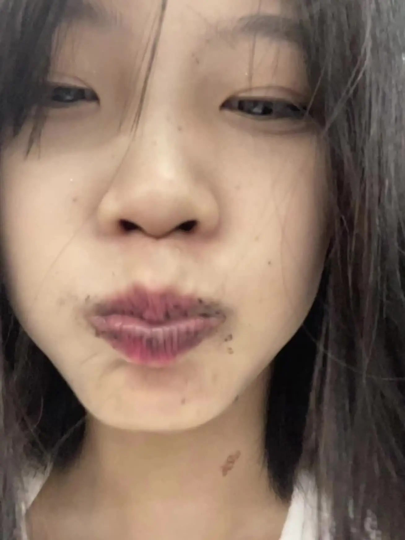 等我们懂得站在彼此的角度看待问题时  或许我们身边都早已不是彼此了爱是...