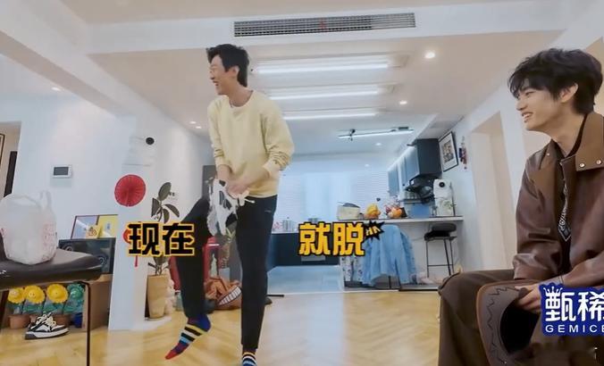 王勉录完这期五哈无家可归了王勉录个五哈还得惦记着安抚邻居，属实是综艺里的清醒担当