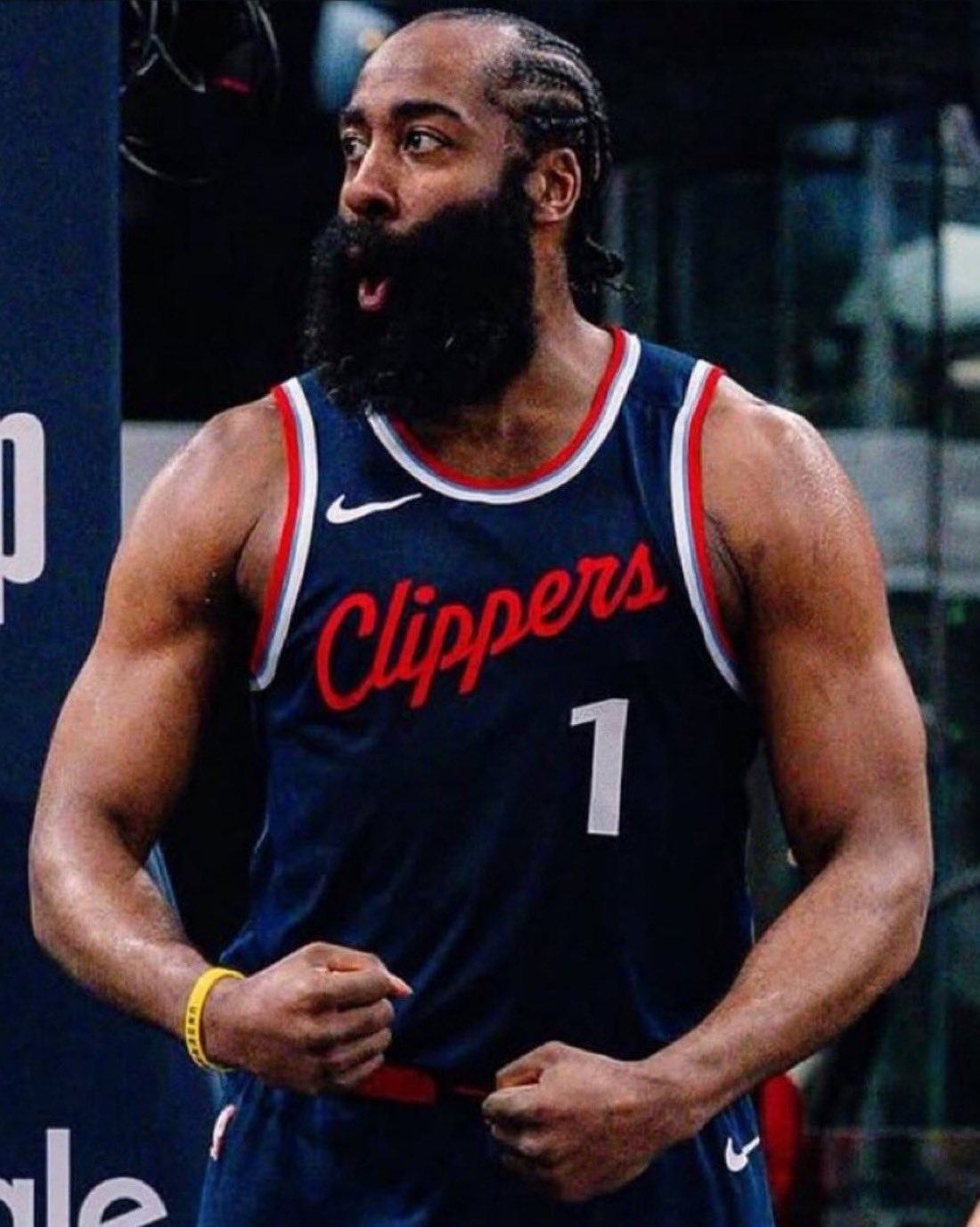 不是，快船为嘛要交易哈登？快船寻求哈登交易哈登可能在交易截止日前离开快船