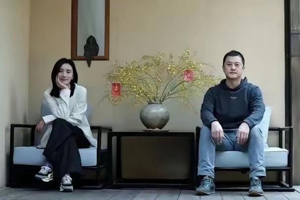 李亚鹏突然官宣与海哈金喜离婚，10月14日下午，李亚鹏说：“我们于早些时候已经办