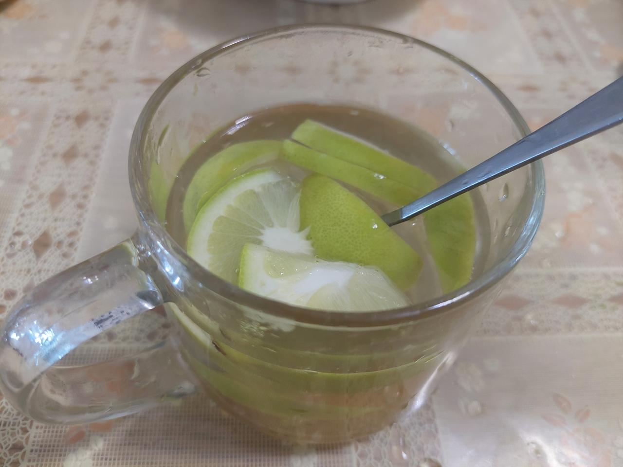 还算壮年的我，虽然 50+，竟然连个蜂蜜的罐子盖都拧不开，到哪里说理去？

前一