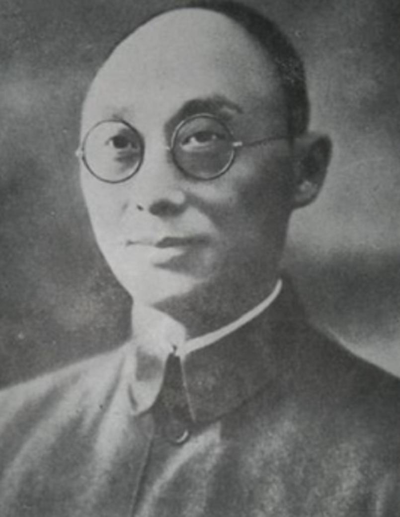 1939年，蒋介石送他当炮灰，企图借日军之手除掉他，谁知，他却带着川军在湖北大洪