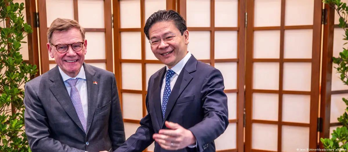 德媒：德国外长：美国仍是德国和欧洲最重要的伙伴

德国外长瓦德富尔在访问新加坡期