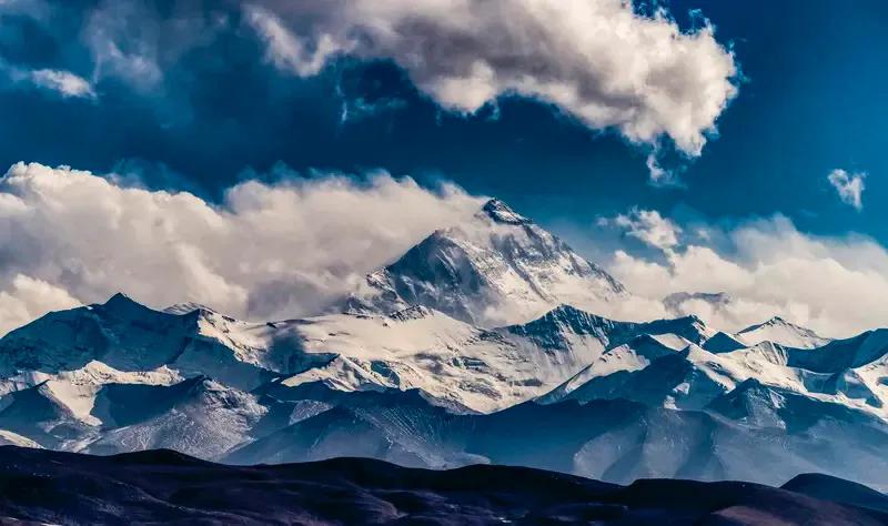 2025的AI架构的搭建，人类即将走向无法妥协的、赋能新时代，人类世界的工业化进