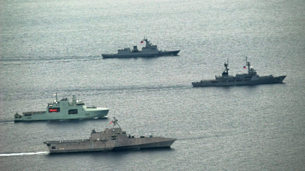 特朗普允许美海军海外建造舰船 周四，唐纳德·特朗普在一份新的备忘录中呼吁美国将至
