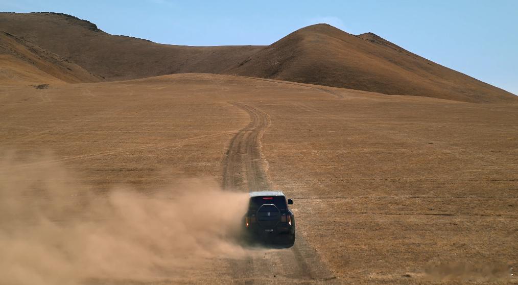 有些交付，是把车钥匙递到你手里，有些交付，是把你直接丢进极限里验证实力。这次仰望