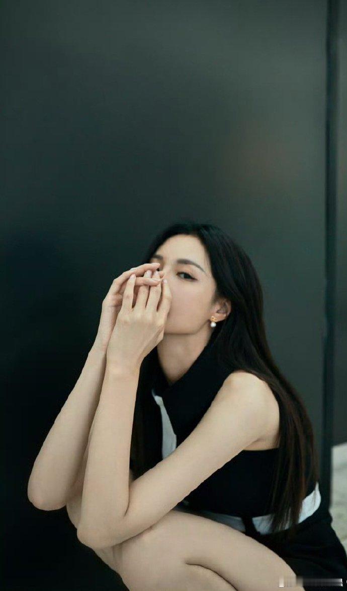 沈梦辰祝歌手都喜提好听歌手2026 借着这份美好祝福，静待歌手们唱响盛夏好声音 