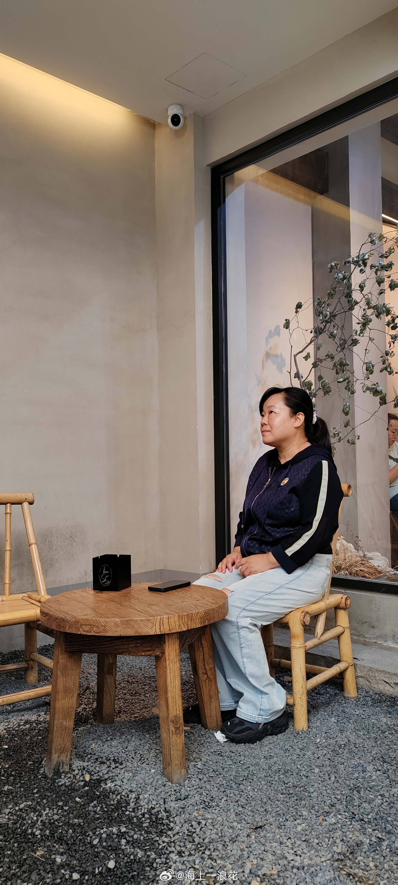 很喜欢一段话说：“人生就像一只风筝，线握在自己手中，去哪儿都由自己决定。”生活手