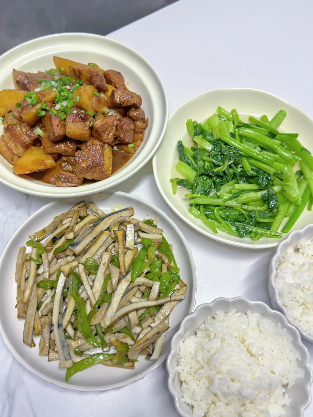 ✅晚餐分享｜土豆烧肉➕炒青菜➕青椒炒臭干子