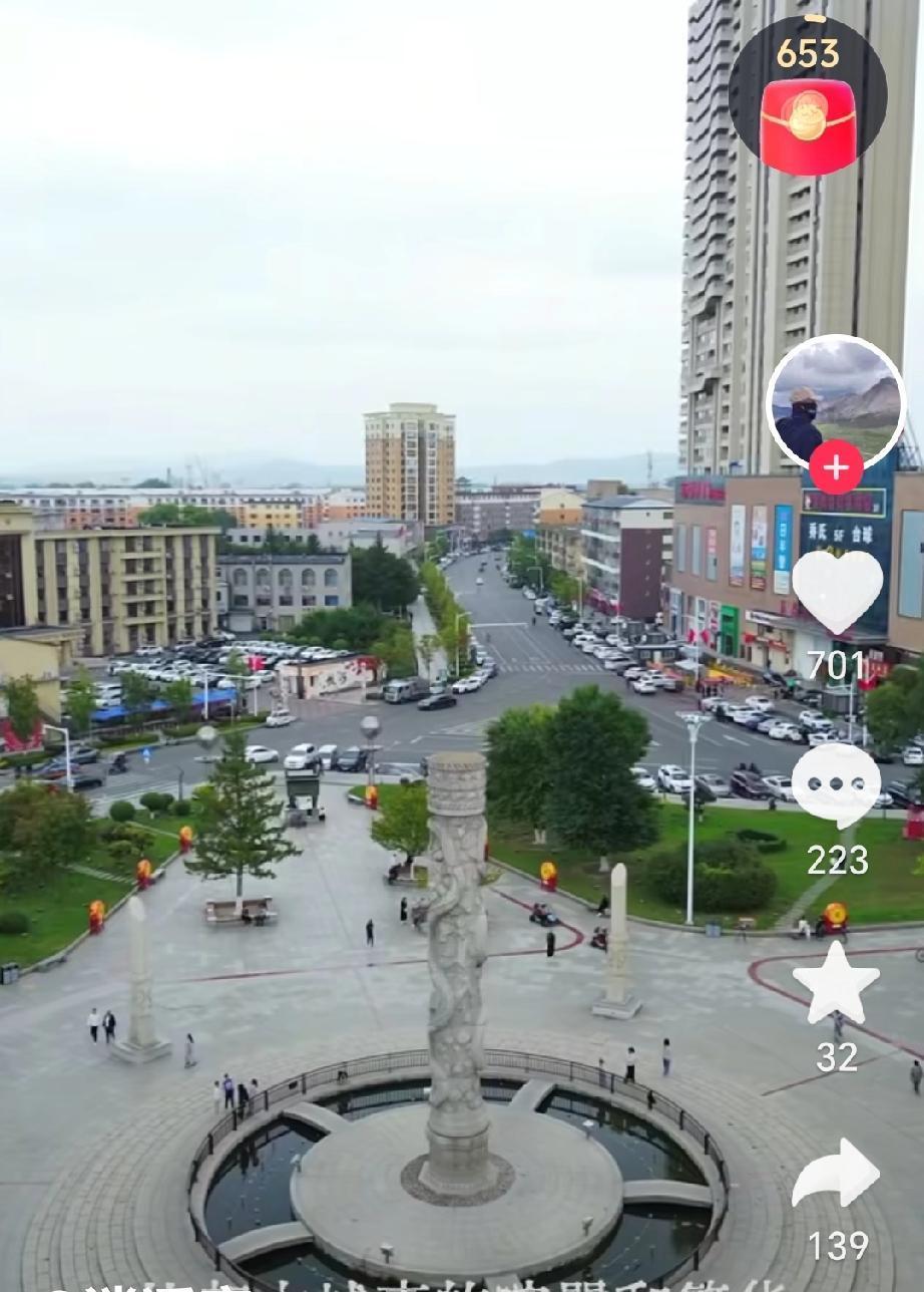 吉林市要火出圈了！
这座靠着松花江“吃饭”，
又靠冰雪“出圈”的老城，
到底藏着