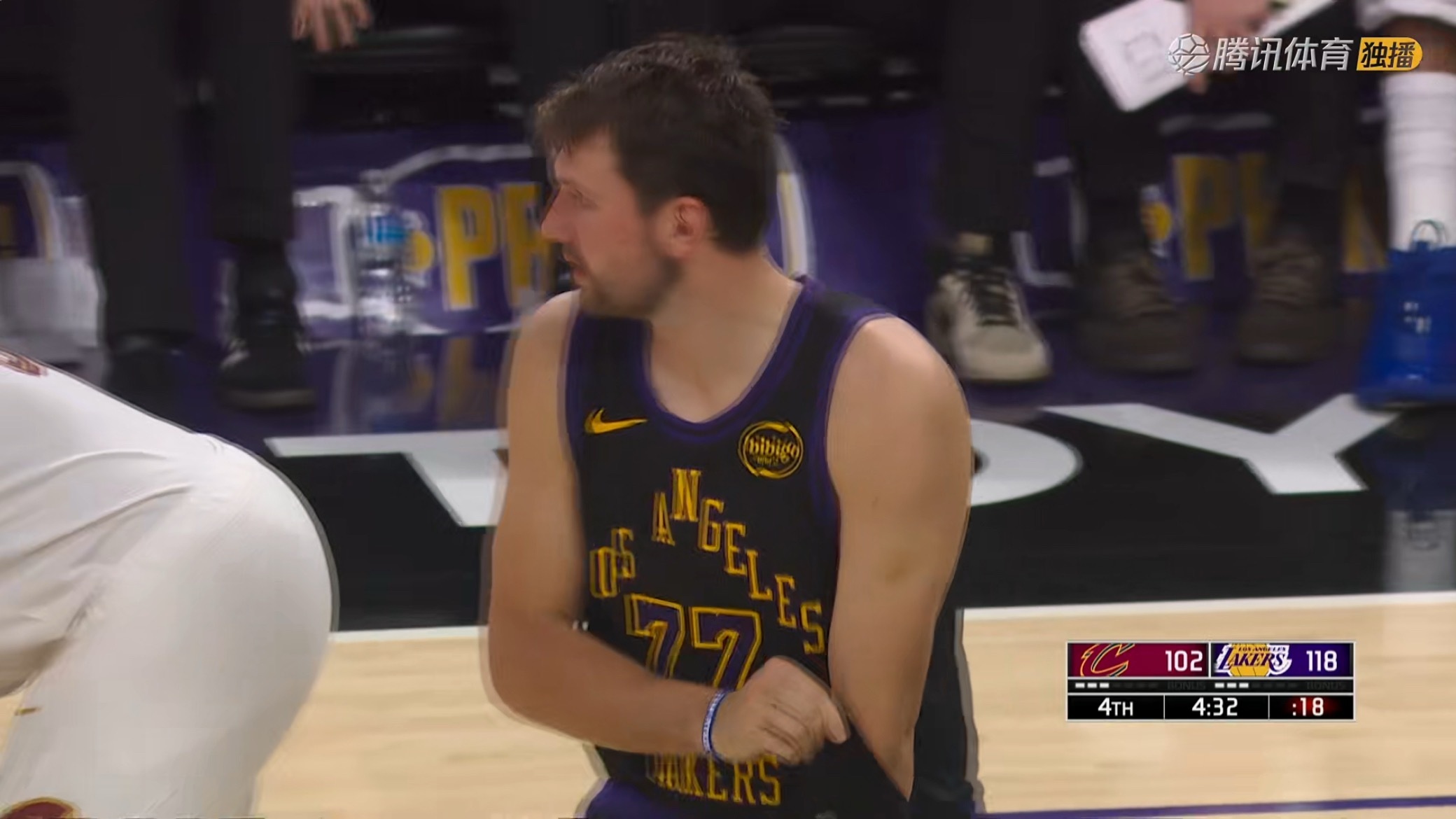 4分32，东契奇再度登场骑士vs湖人