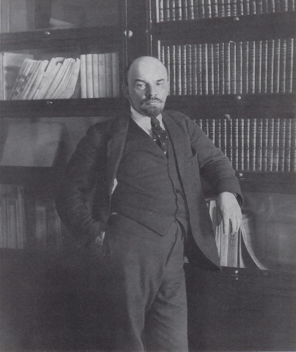 俄国十月革命时期及后续内战历史影像！

“我们走后，他们会给你们修学校和医院，会