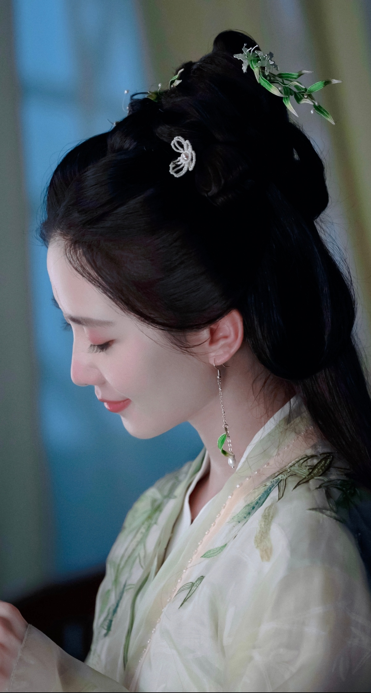 调色 淮竹绿刘诗诗破碎感好强好喜欢东方淮竹这套妆造 