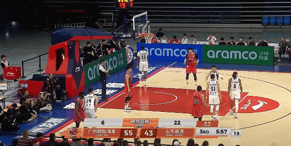 山东男篮进攻篮板22:6领先广州男篮，还落后广州男篮12分，这个数据不是标错了吧