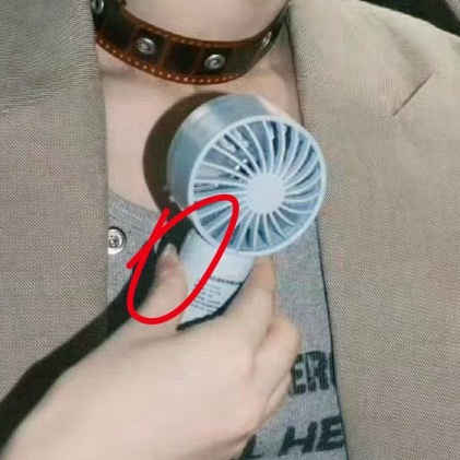 大黄的solo把双人曲的名额占了不着急，双人曲妈妈上台的时间被压缩到几秒不表示，