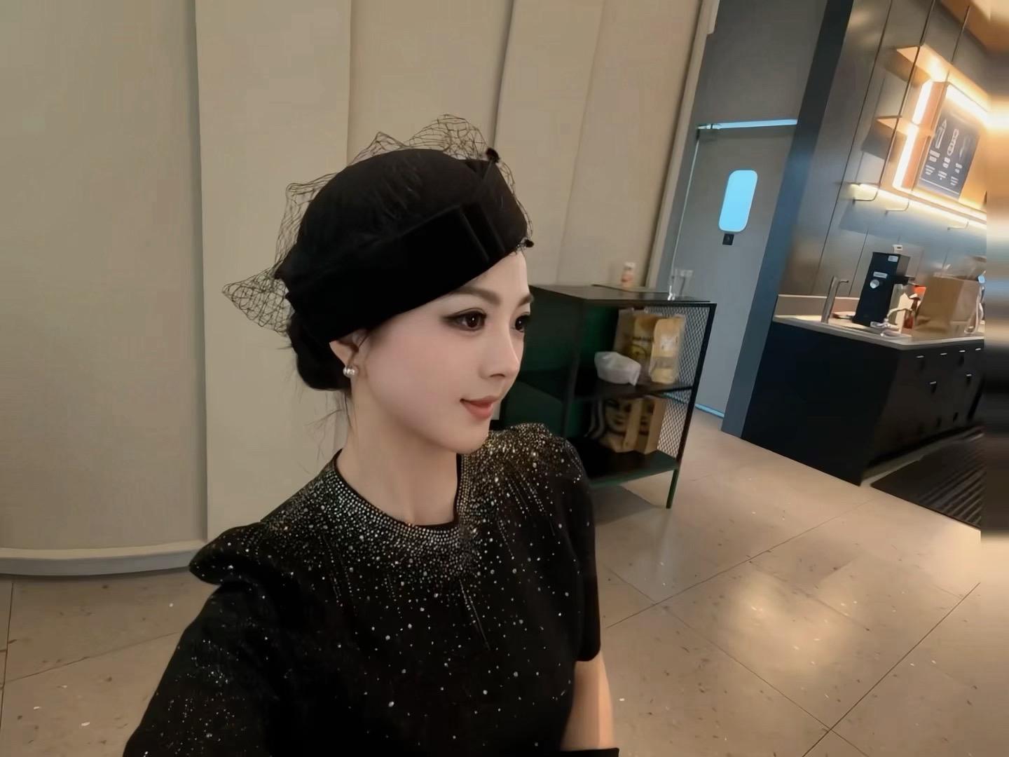 回忆可以删 那你的脸呢 可以扇吗？