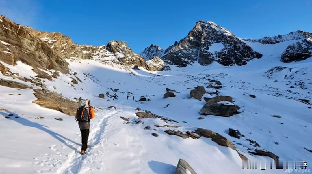 奥地利一名37岁男子在攀登奥地利最高峰时因疏忽导致女友冻死，被裁定过失杀人罪成立