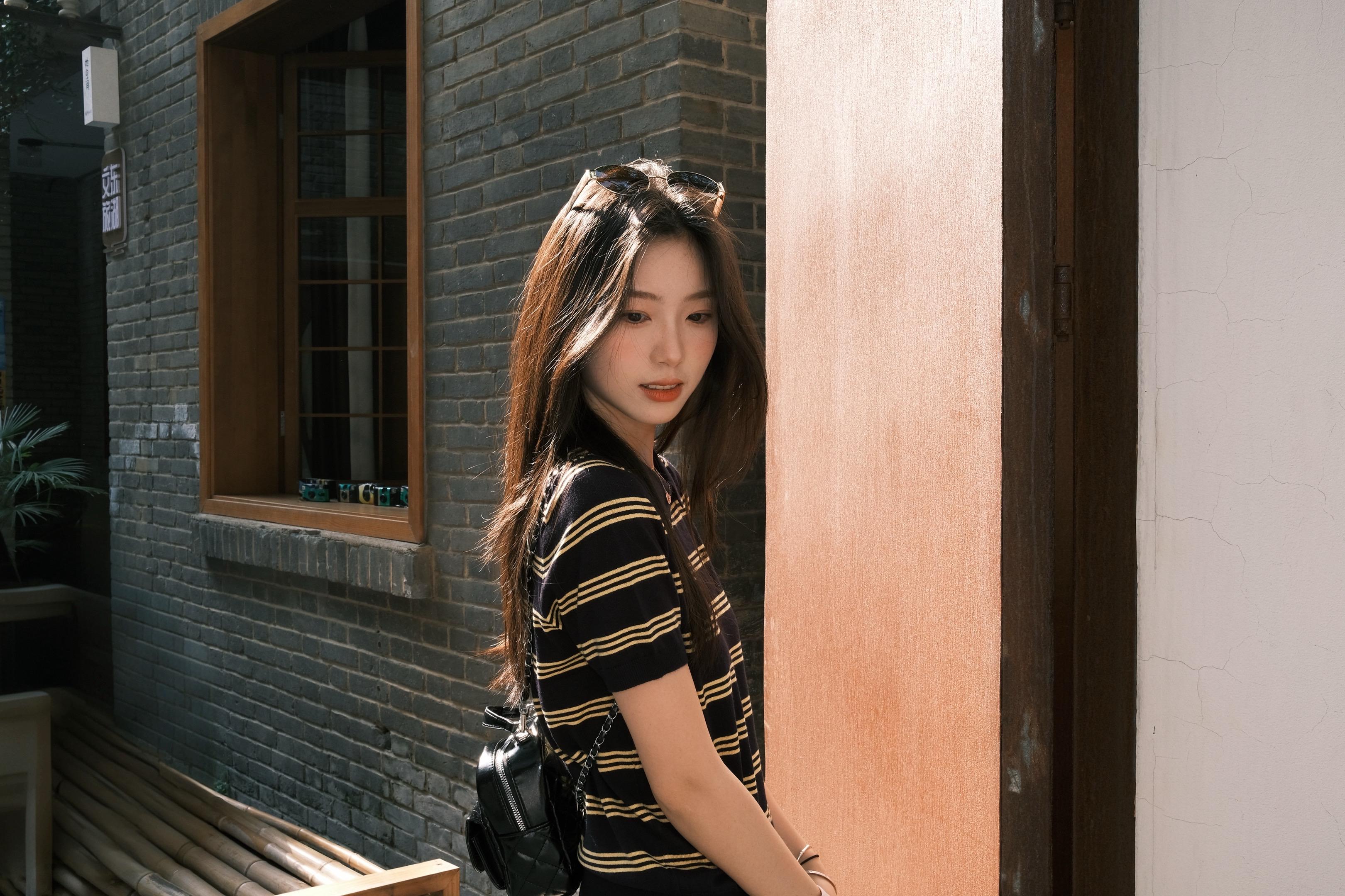 女孩 克服自己每一个想要依赖他人的瞬间