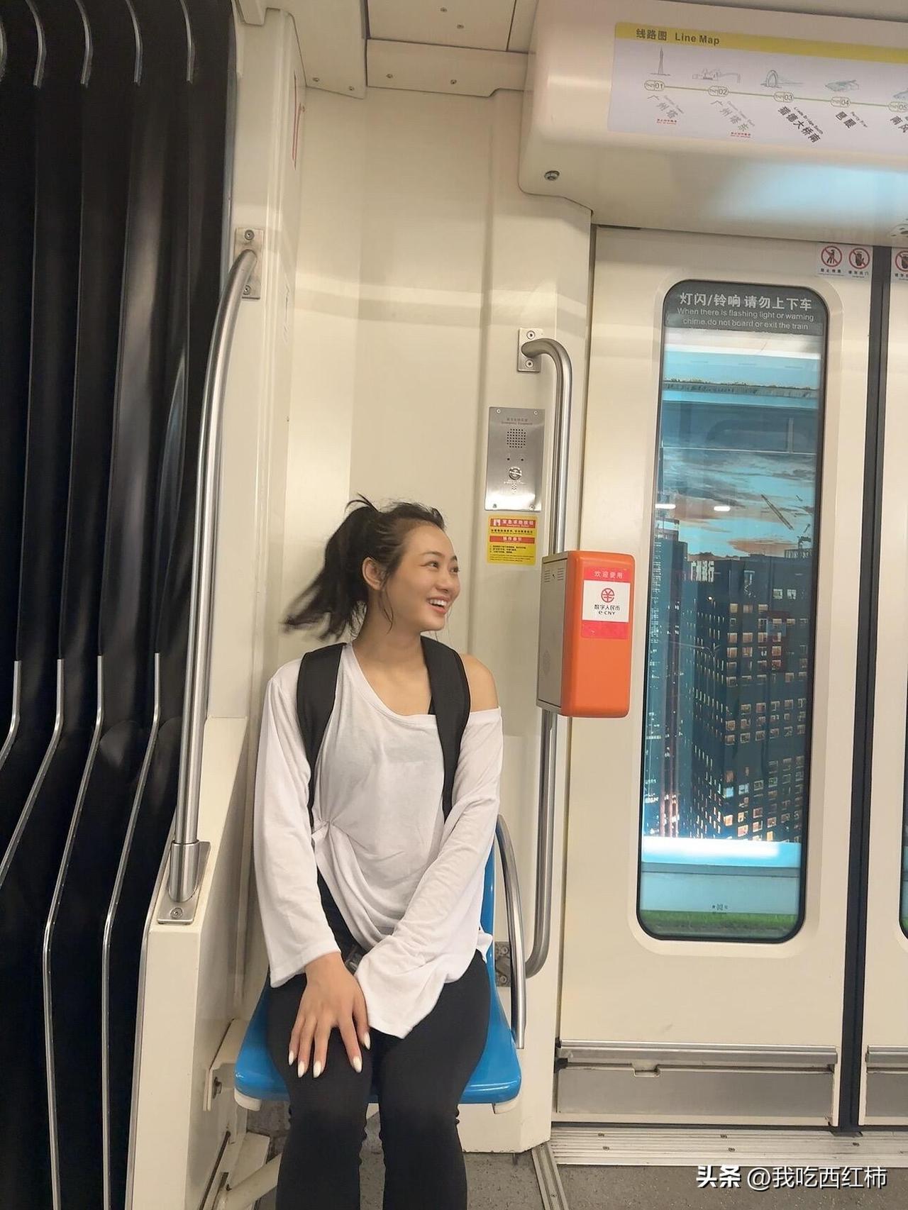 相亲
38岁 在这不三不四的年纪，还没结婚变得很尴尬
快要奔40了才明白，结婚真