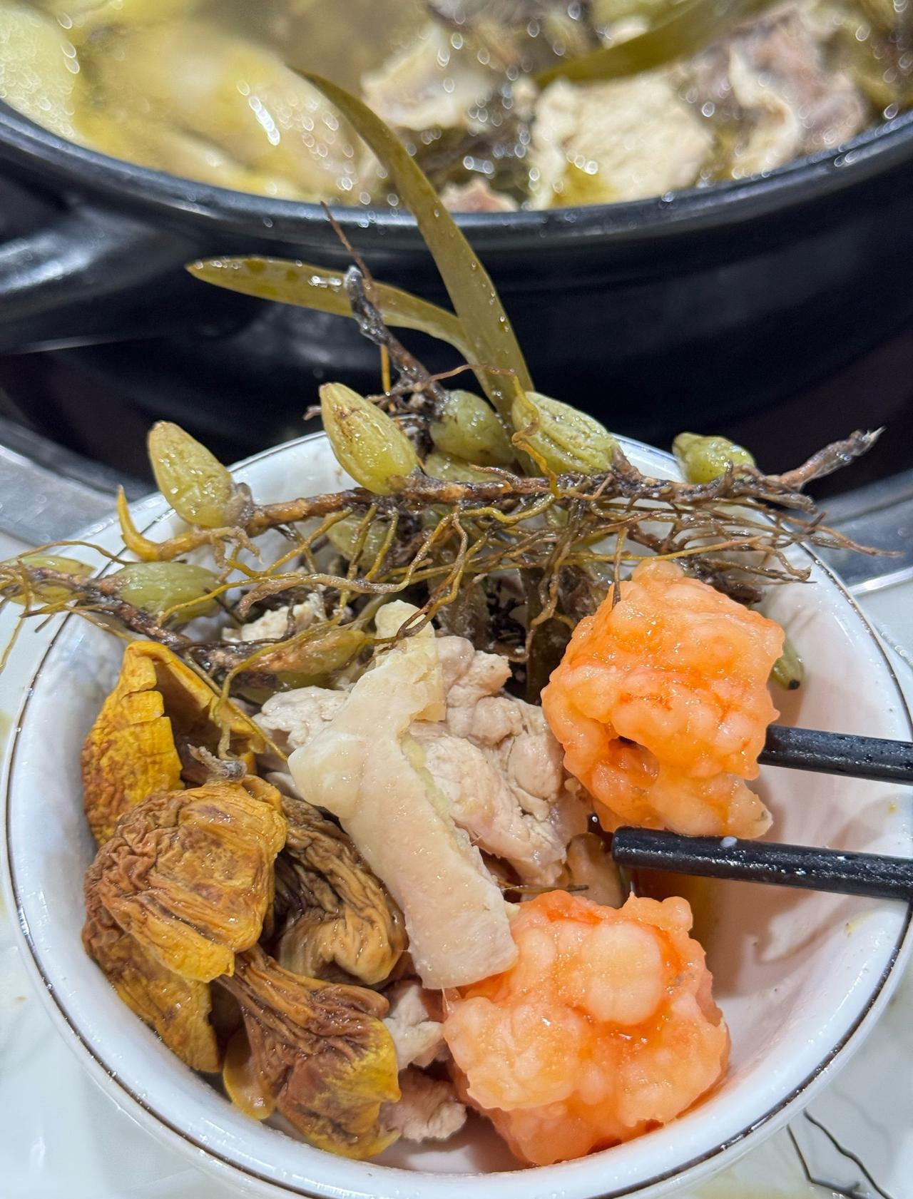 广州天河｜🆘第一次见到石橄榄火锅 这是本地
📍广州 回味脆鸡煲·火锅·啫啫煲