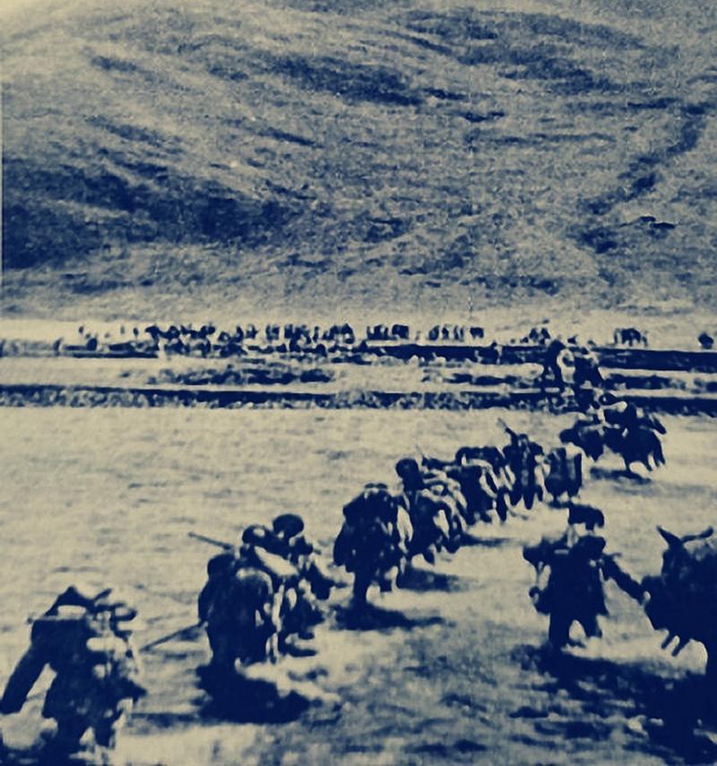 1950年，刘伯承给张国华一个特权：任挑3个主力师，他为何只要自己的18军？
 