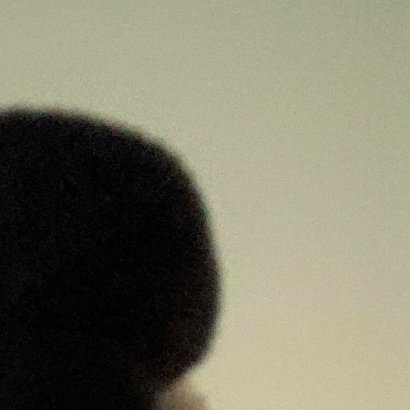 每一个人都可以成为生活中的阳光。用我们的微笑、用我们的善良、用我们的热情去温暖这