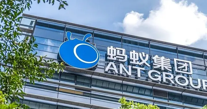 3倍吞吐量、访存减至1/10！蚂蚁甩出两大万亿参数开源模型，背后架构成关键