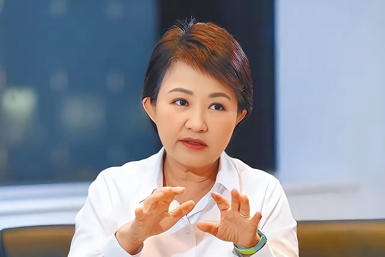 卢秀燕对于敏感之词总是躲躲闪闪绕圈子，其本质还是自身能力有限，卢秀燕之所以能摆子