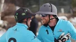 - 而他的 妻子 梅根 已经对这次旅行给出了她的评价。
哈里在科罗拉多州的雪景阿