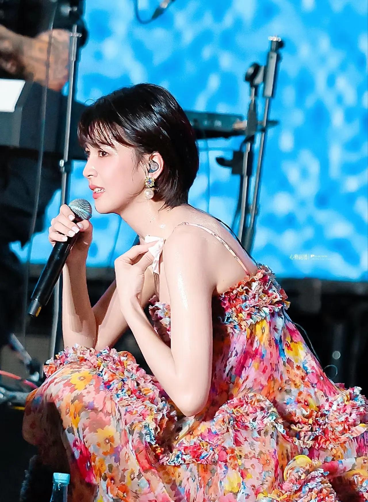 我估计以后不会有歌手，愿意来两广开演唱会了吧？

不是两广人不看演唱会，也不是两