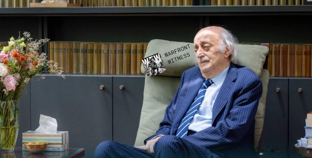 黎巴嫩外交部长瓦利德·朱布拉特与叙利亚外交部长阿萨德·沙伊巴尼举行会谈，讨论叙利