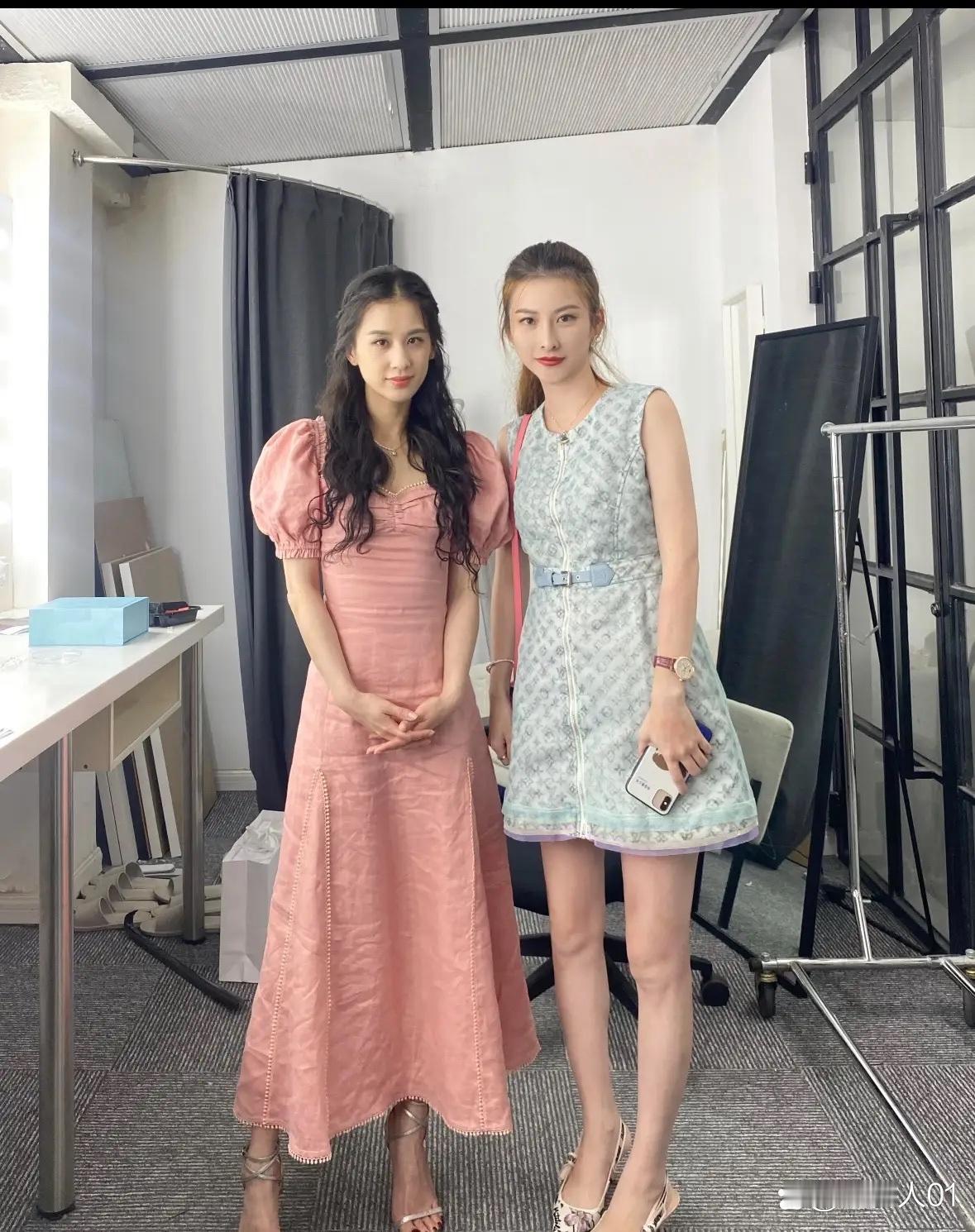 天啊…黄圣依现实中和素人没区别啊！！！ 