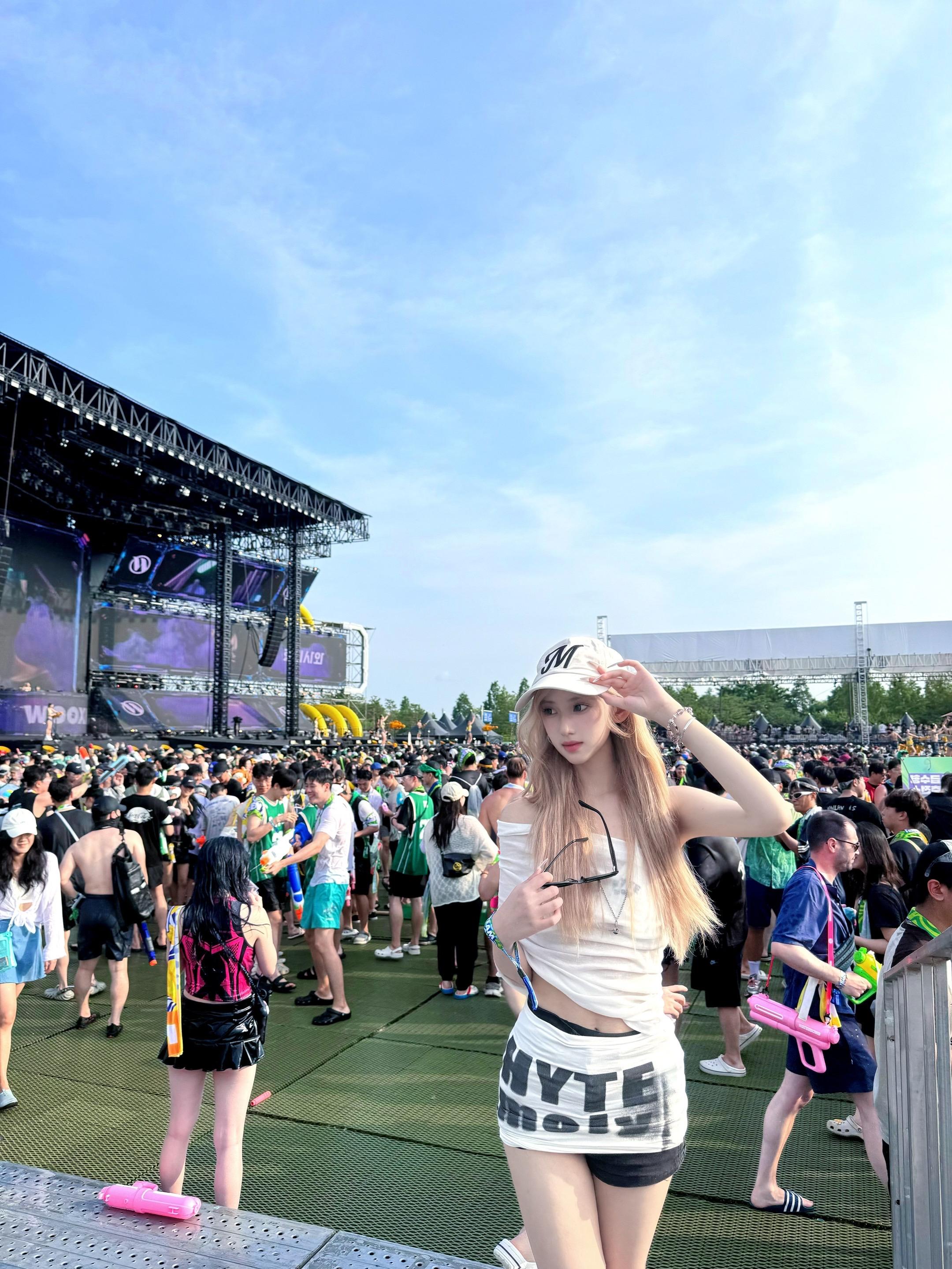 🥶500的票看了7个爱豆 Loco