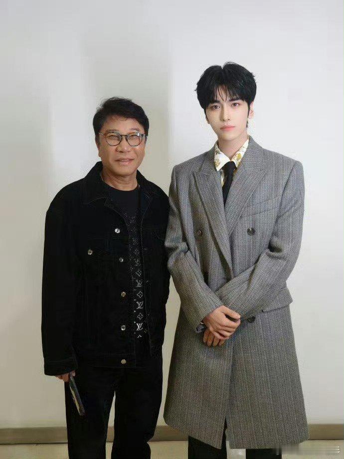 李秀满和邵子恒同框合照，前sm老板和前sm练习生，好神奇的同框 