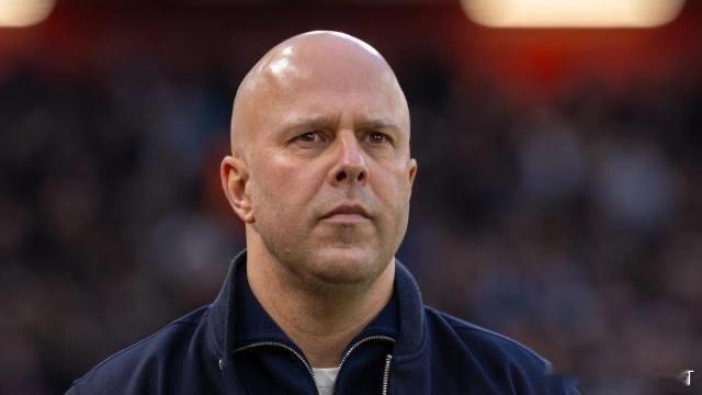 1比2被曼城逆转，英超卫冕冠军利物浦本赛季已经是第3次联赛主场告负，安菲尔德球场