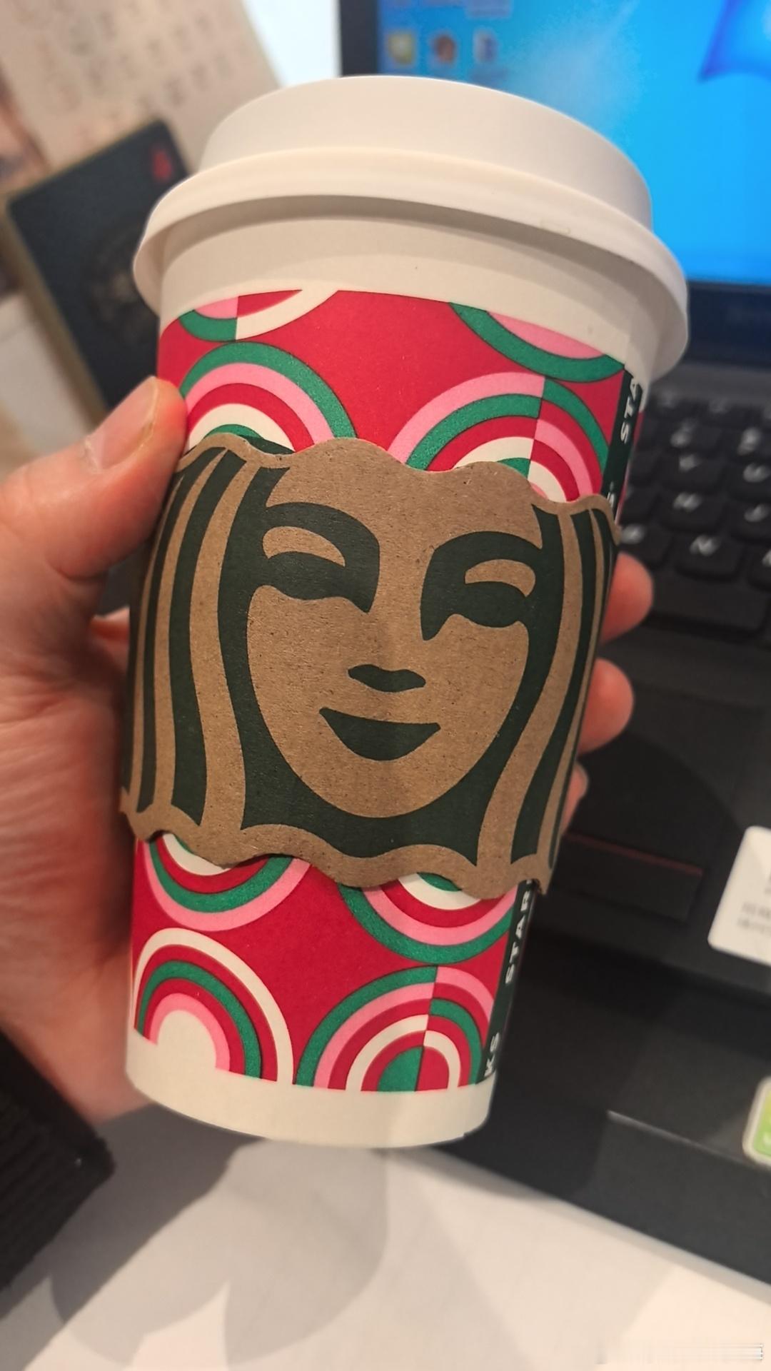 今天喝多了！两大杯！[允悲] 
