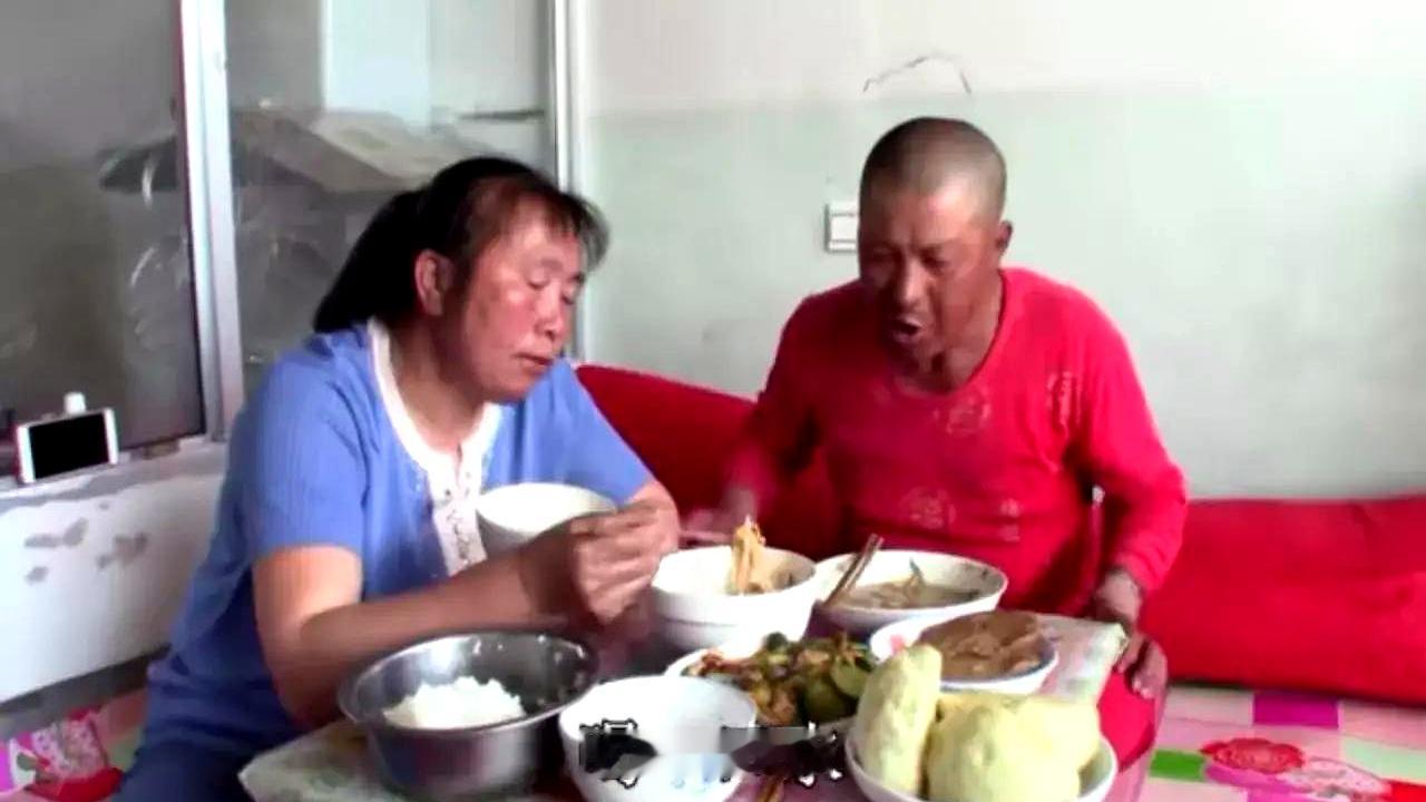 谁能想到，山西大同一户普普通通的农家，硬是靠拍日常吃饭干活，实现了全家大翻身？